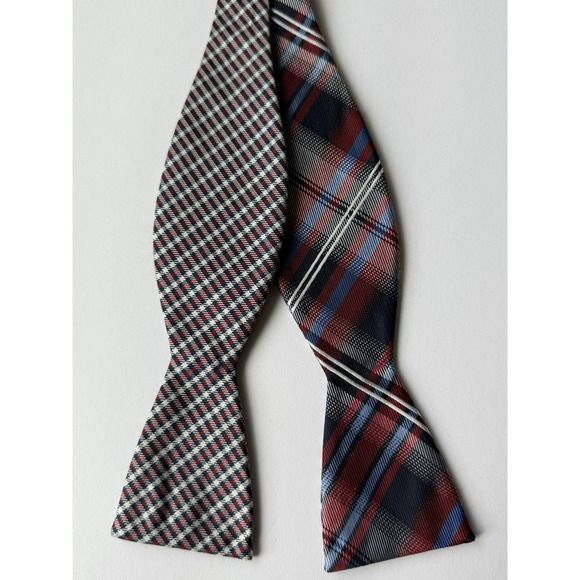 Ben Sherman Men's Silk Bow Tie‎ Adjustable Navy Blue Red & White 2-Sided Plaid - Picture 1 of 7